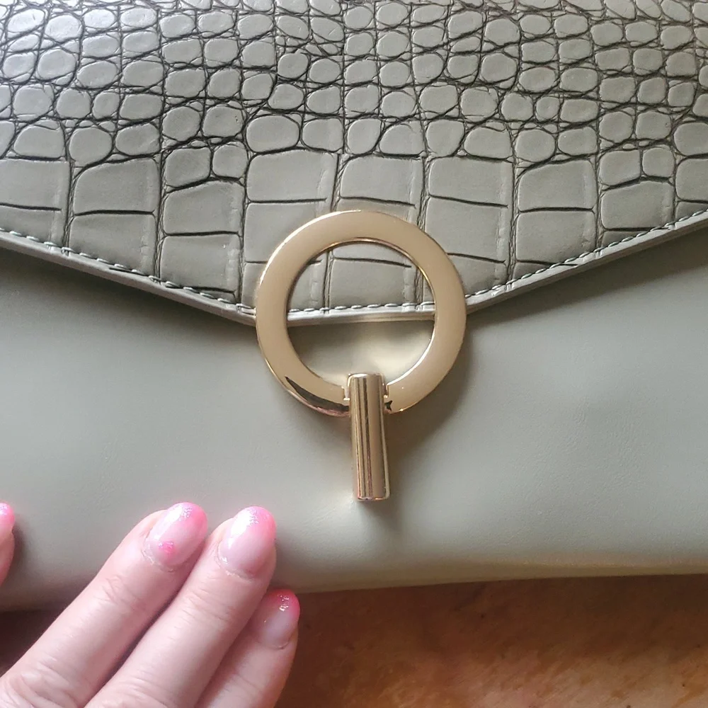 Santa Monica clutch nwt - Picture 3 of 9